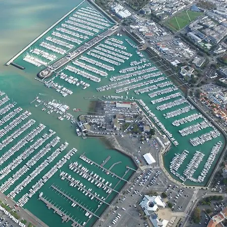 T2 Avec Balcon, Parking Et Proche Port Des Minimes - Fr-1-825-67 Lägenhet