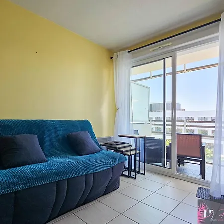 T2 Avec Balcon, Parking Et Proche Port Des Minimes - Fr-1-825-67 * La Rochelle (Charente-Maritime)