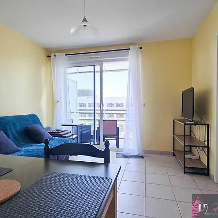 T2 Avec Balcon, Parking Et Proche Port Des Minimes - Fr-1-825-67 *